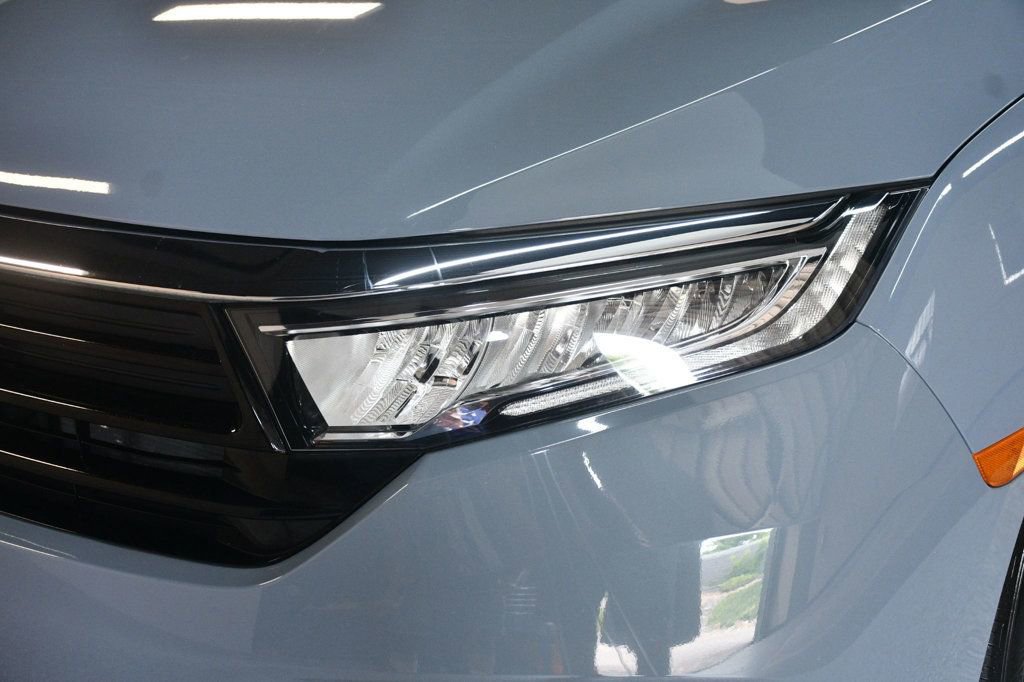 Used 2024 Honda Odyssey Elite image 12