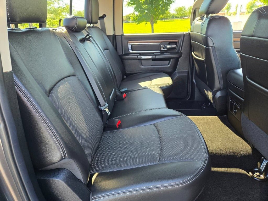 Used 2014 RAM 1500 Laramie w/ Convenience Group AWD/4WD image 10