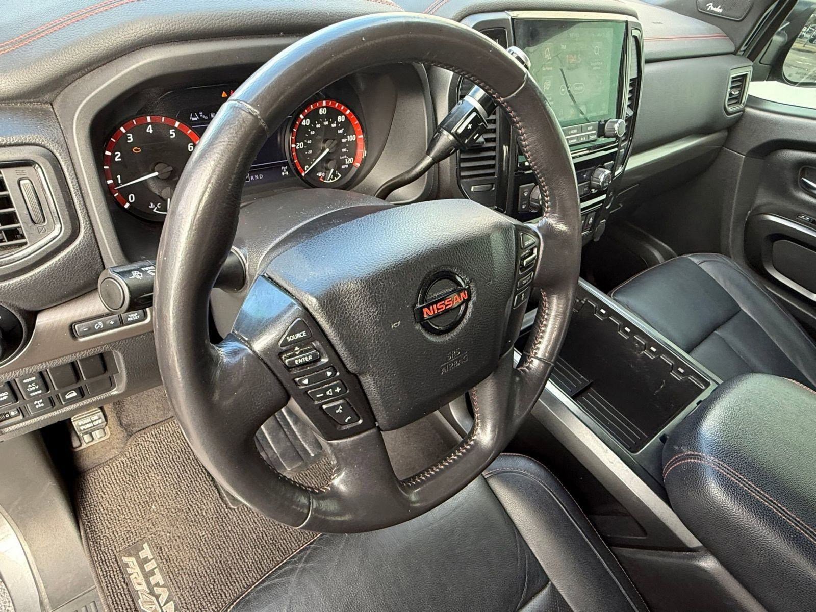 Used 2021 Nissan Titan PRO-4X w/ Pro-4x Convenience Package image 4