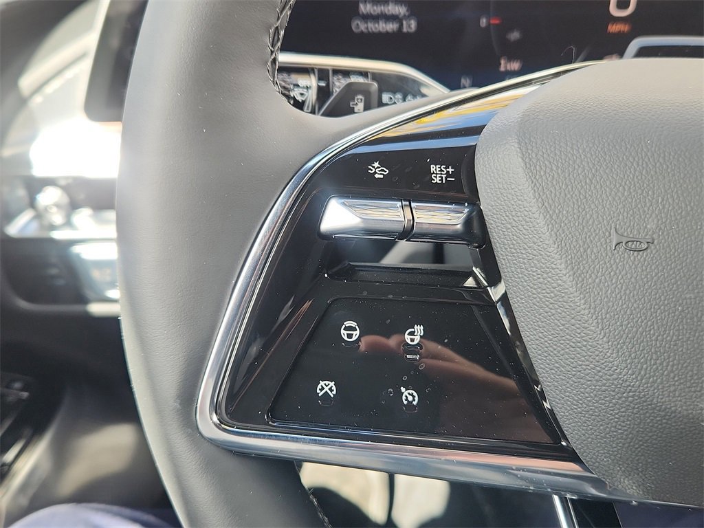 New 2026 Cadillac Lyriq Premium Luxury image 11