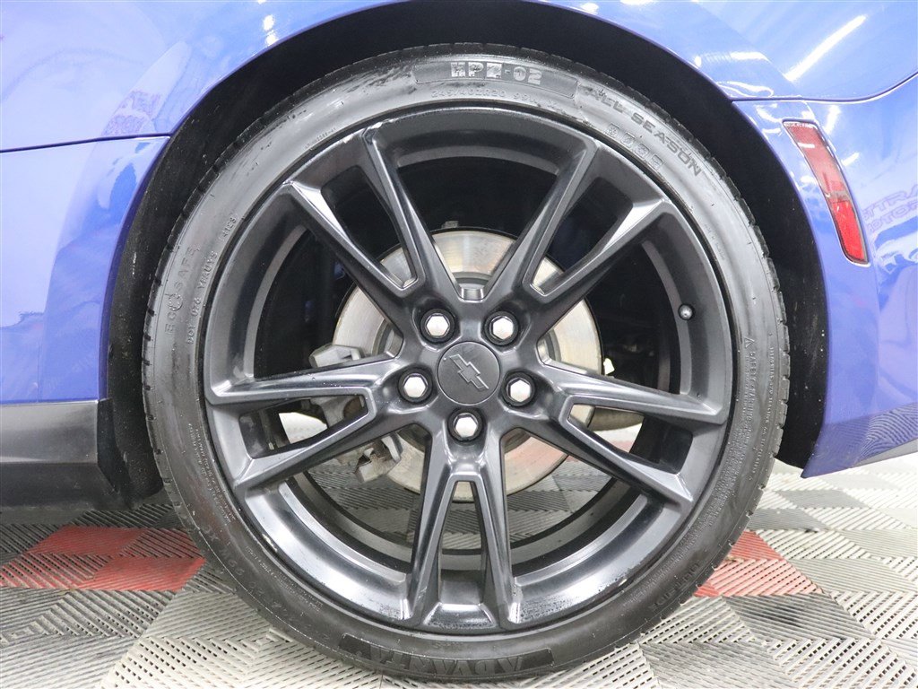 Used 2021 Chevrolet Camaro LT RWD image 32