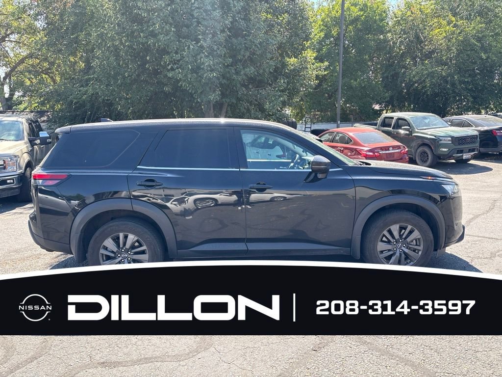 Used 2022 Nissan Pathfinder S AWD/4WD image 4