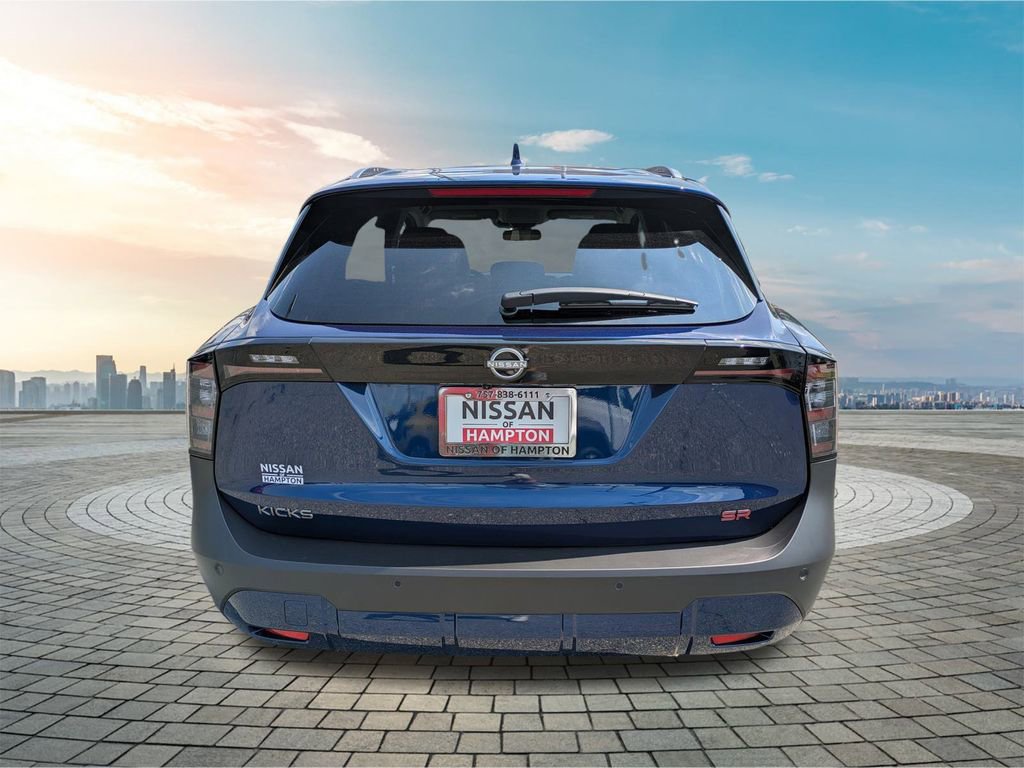 New 2025 Nissan Kicks SR image 5