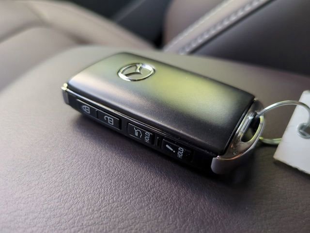 New 2025 MAZDA CX-5 Signature image 29