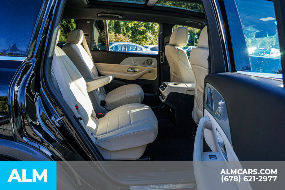 Used 2025 Mercedes-Benz GLS 450 4MATIC image 23