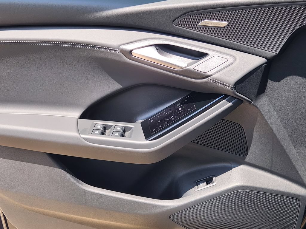 New 2027 Audi Q6 e-tron Premium Plus AWD/4WD image 26