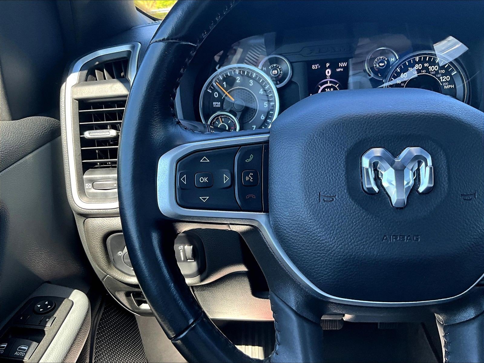 Used 2022 RAM 1500 Big Horn AWD/4WD image 12