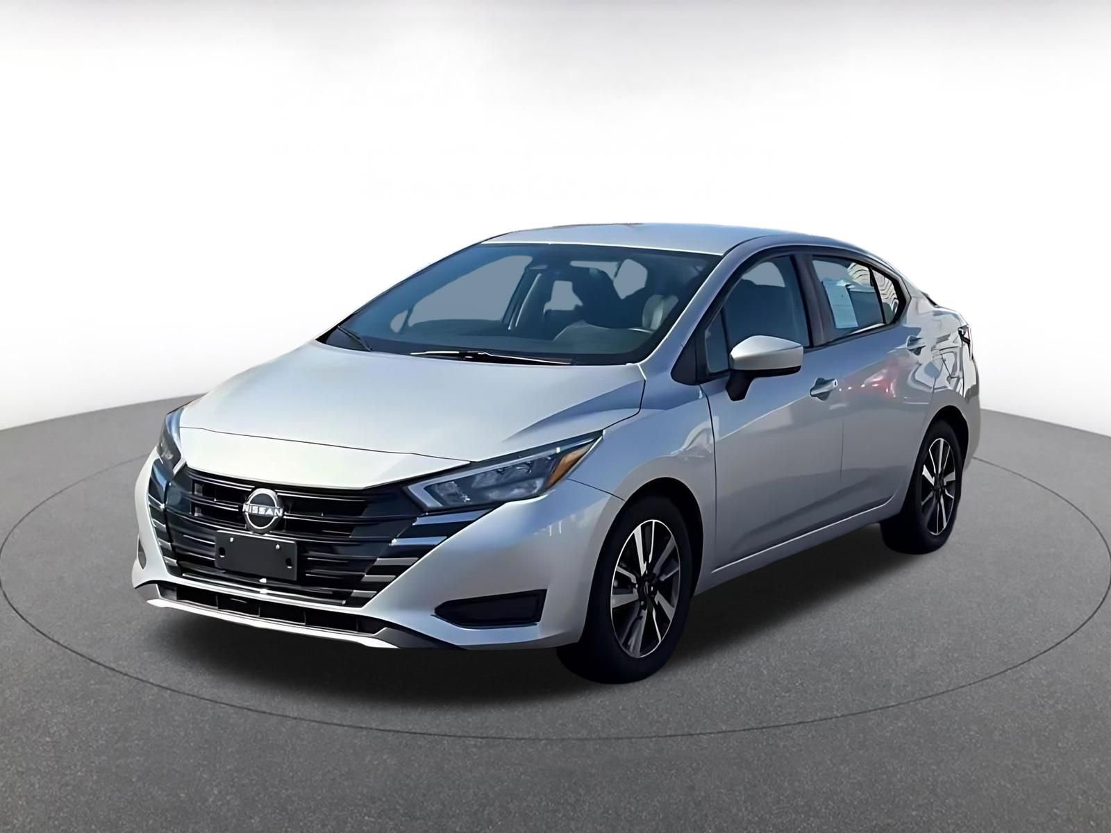 Used 2025 Nissan Versa SV FWD image 7