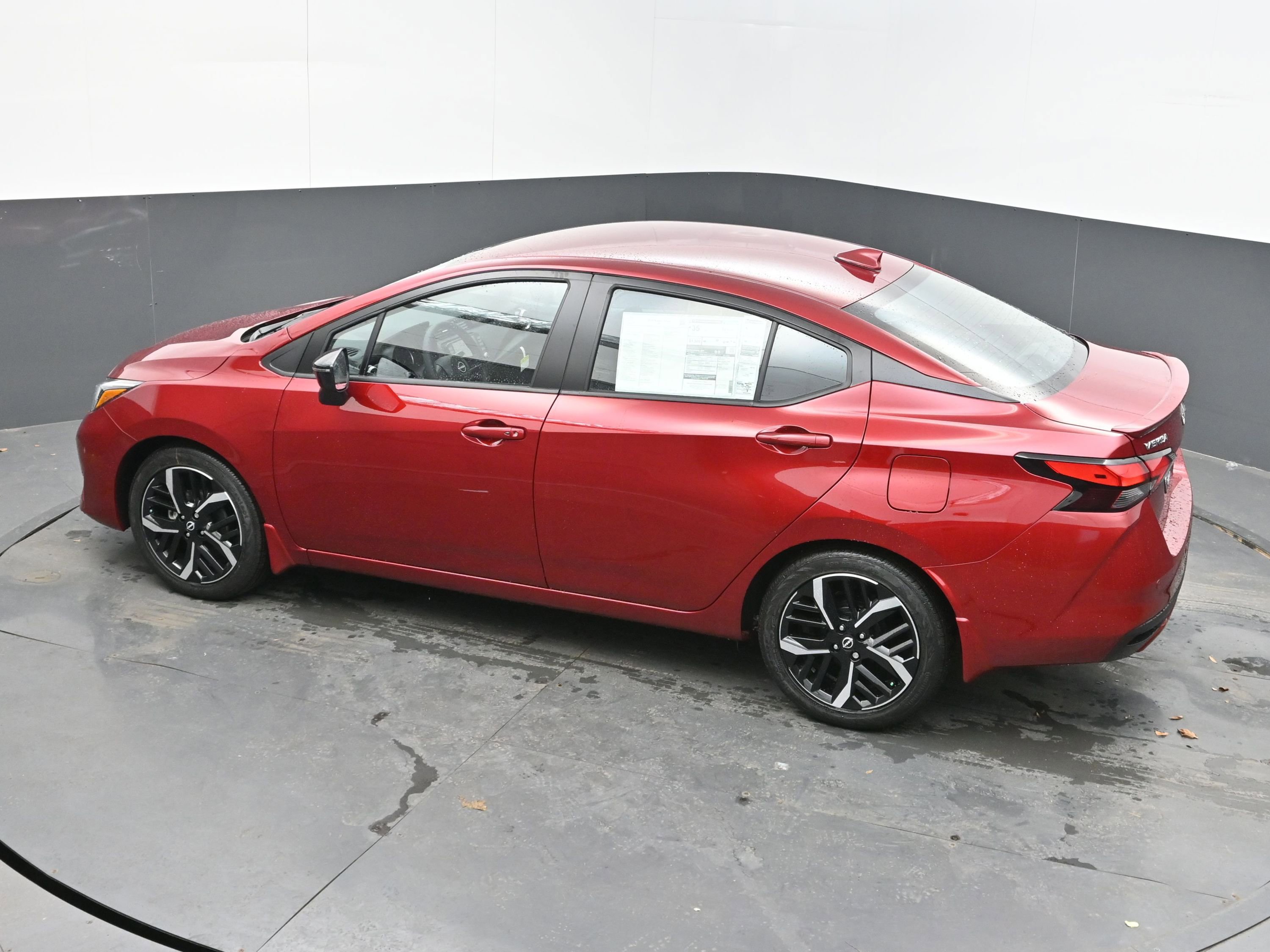 New 2025 Nissan Versa SR image 34