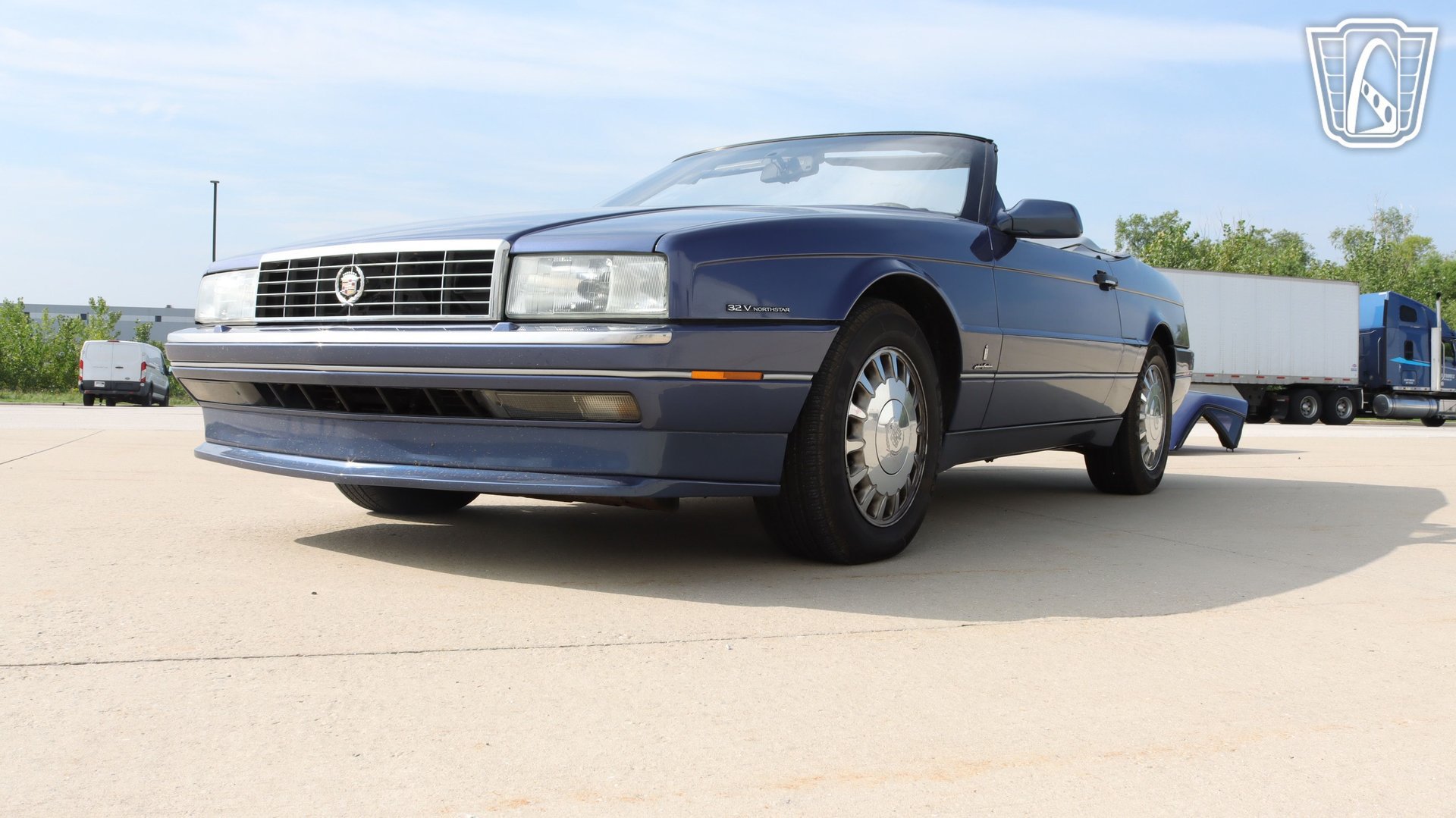 Used 1993 Cadillac Allante FWD image 2
