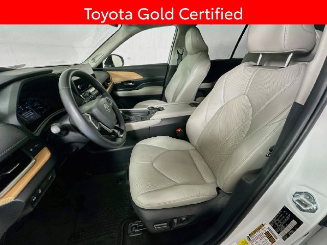 Certified 2024 Toyota Grand Highlander AWD image 23