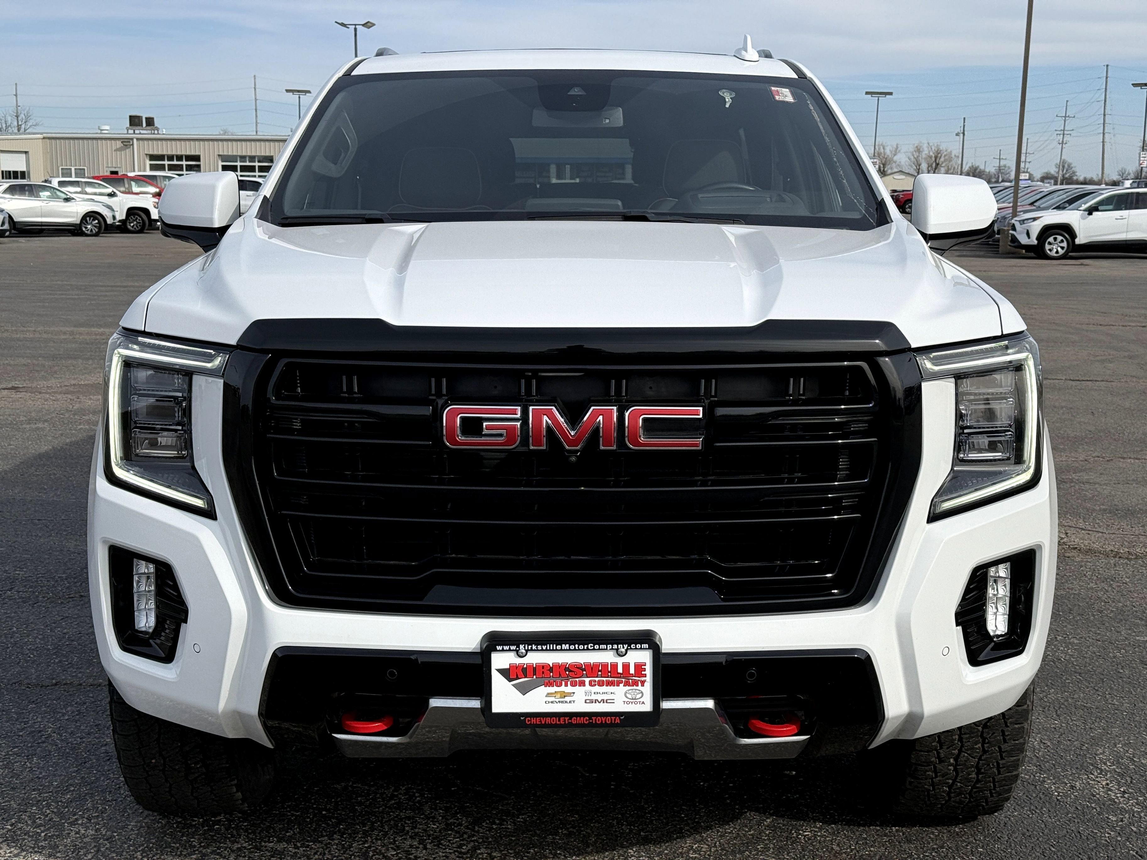 Used 2023 GMC Yukon AT4 w/ AT4 Premium Package image 8