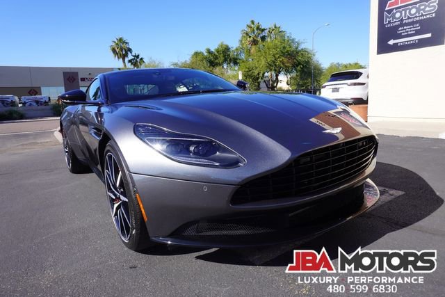 Used 2020 Aston Martin DB11 Coupe image 41
