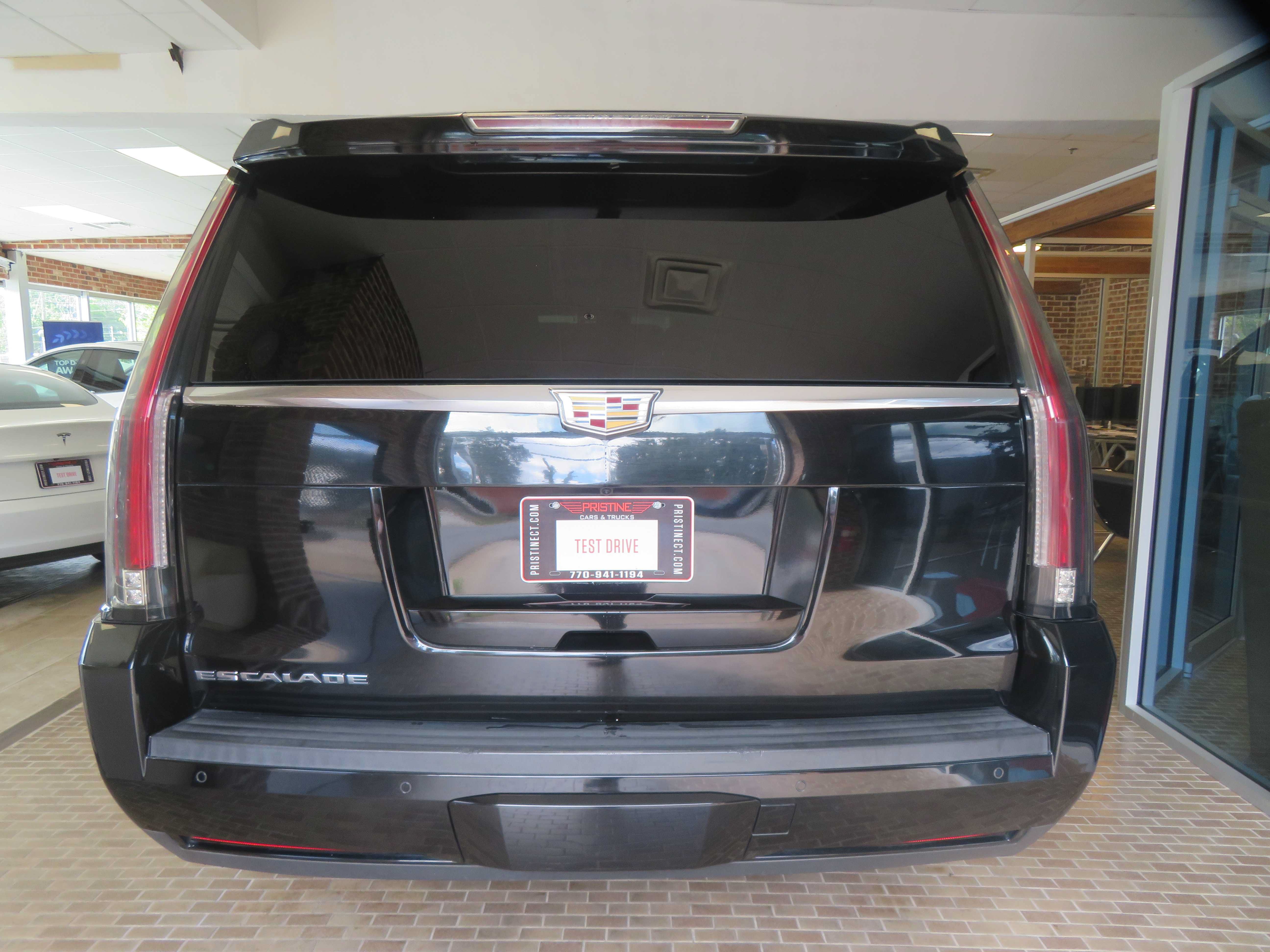 Used 2016 Cadillac Escalade ESV Platinum AWD/4WD image 74