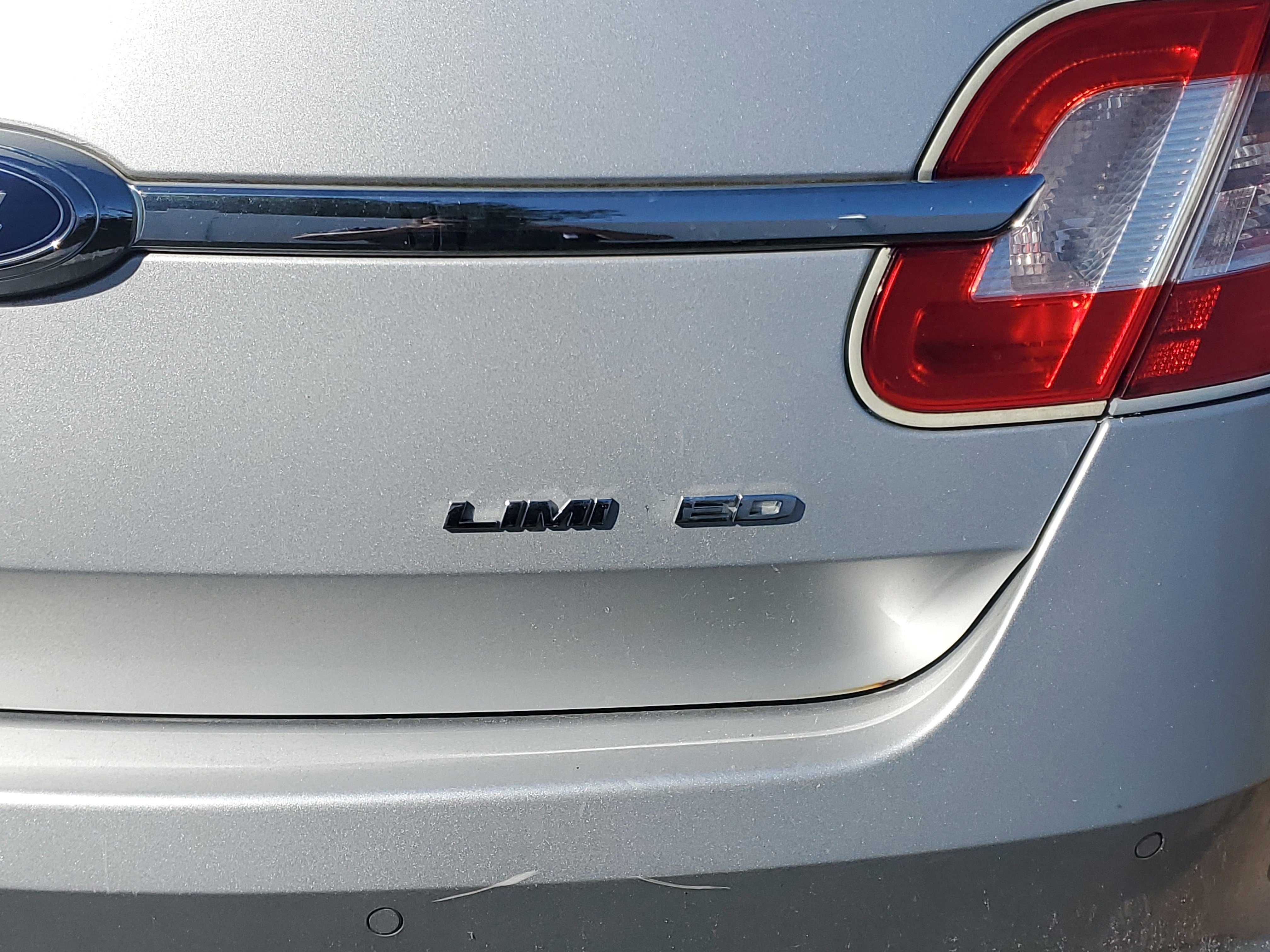 Used 2011 Ford Taurus Limited w/ 303A Rapid Spec Order Code FWD image 8