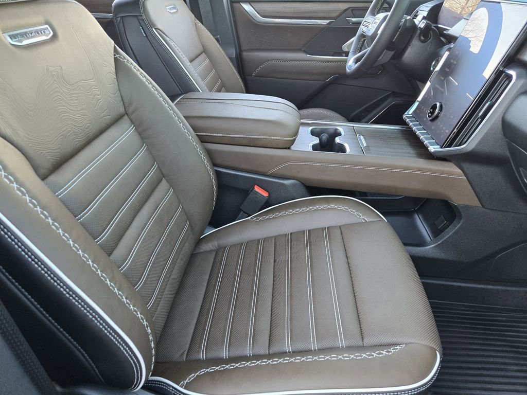 Used 2026 GMC Acadia Denali Ultimate w/ LPO, Floor Liner Package image 12