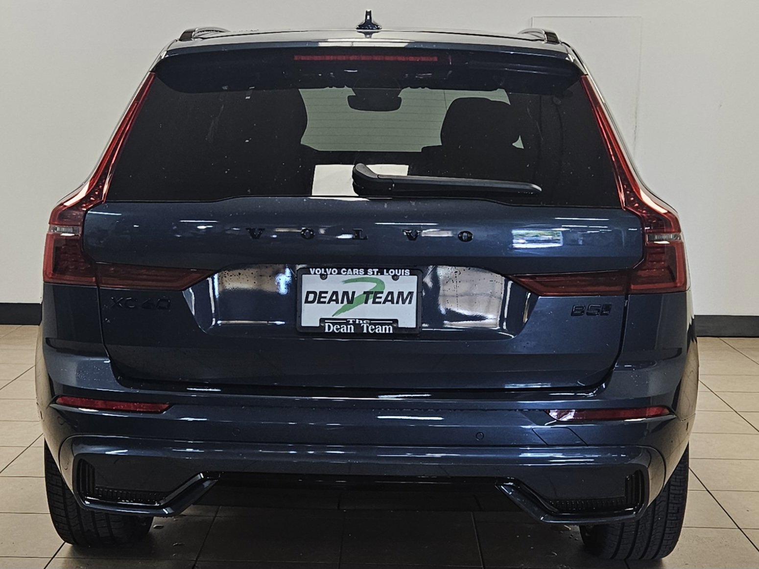 New 2026 Volvo XC60 B5 Ultra w/ Climate Package image 9