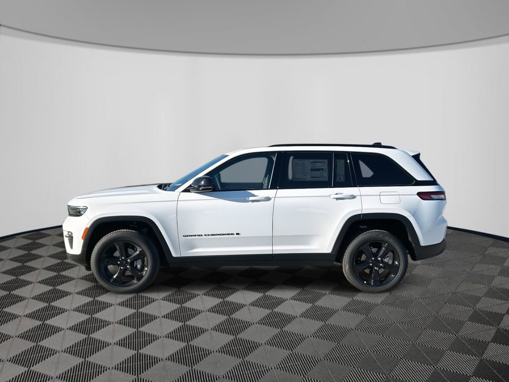 New 2025 Jeep Grand Cherokee Limited w/ Black Appearance Package image 2