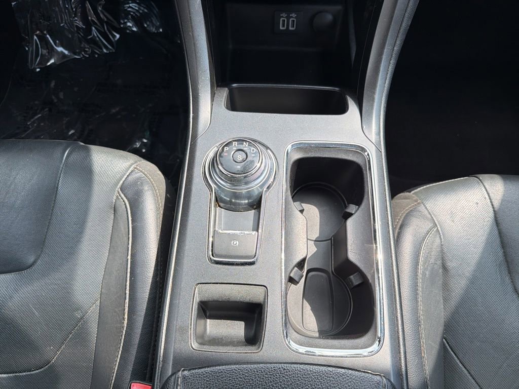 Used 2020 Ford Fusion Titanium image 29