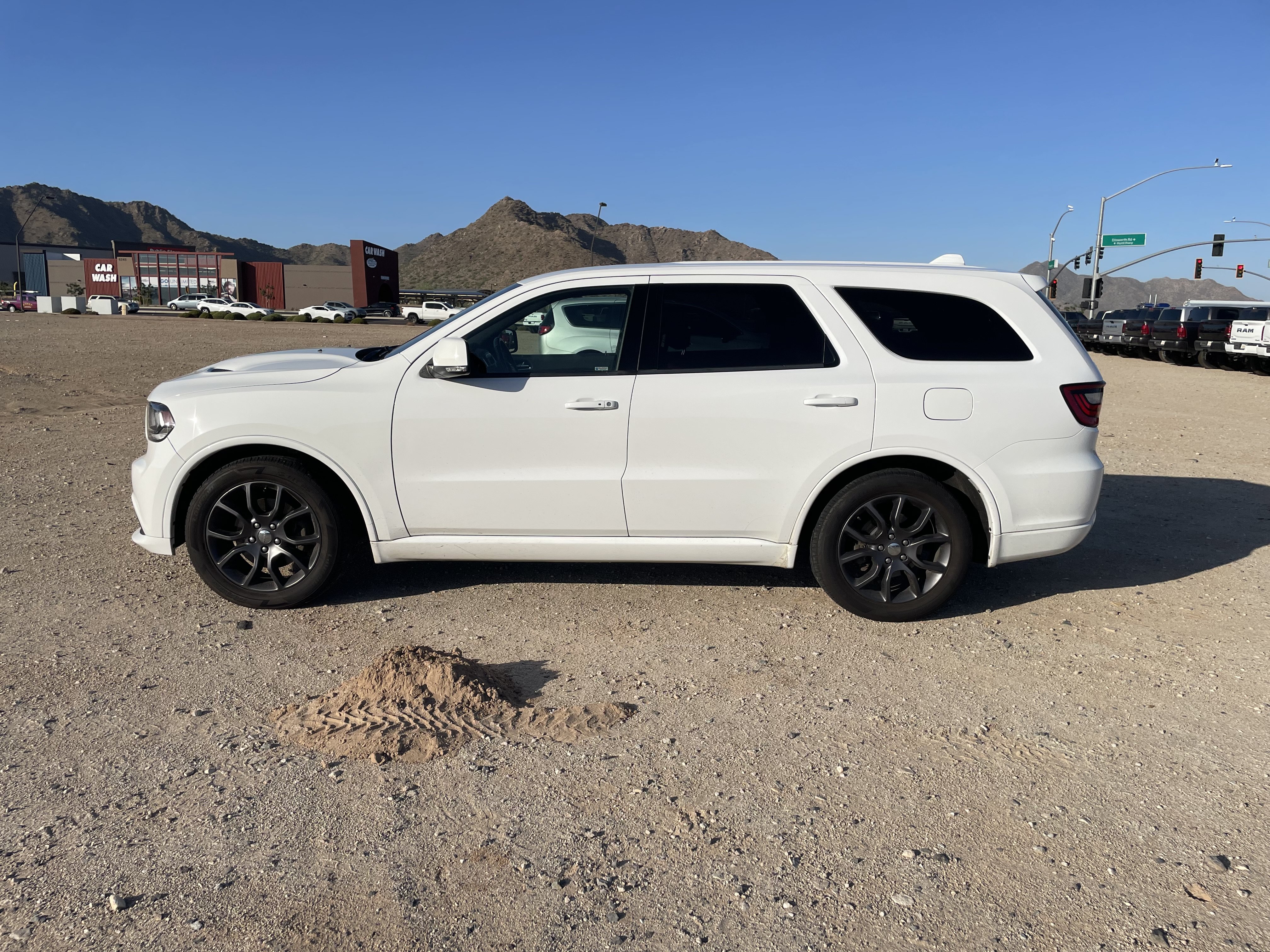 Used 2017 Dodge Durango R/T AWD/4WD image 2