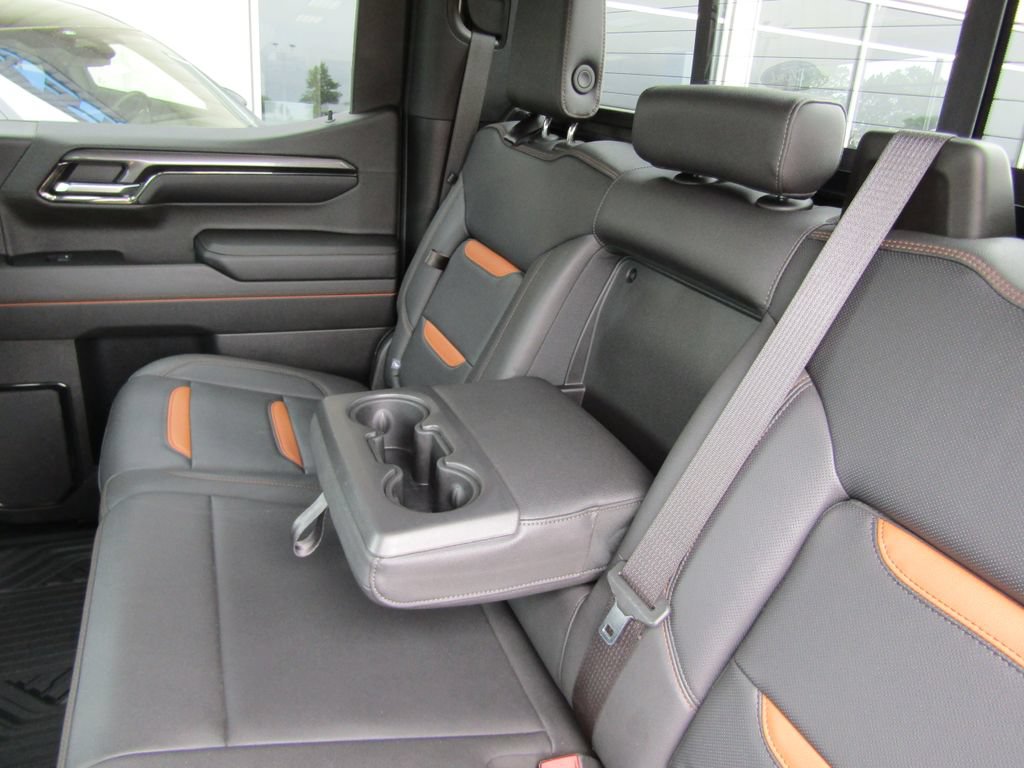 Used 2024 GMC Sierra 1500 AT4 w/ Technology Package AWD/4WD image 40