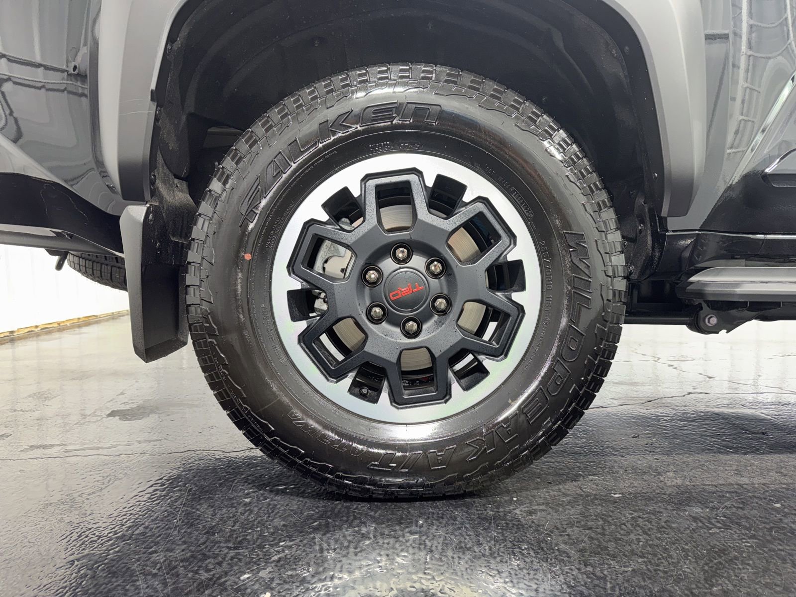 Used 2026 Toyota 4Runner TRD Off-Road Premium AWD/4WD image 8