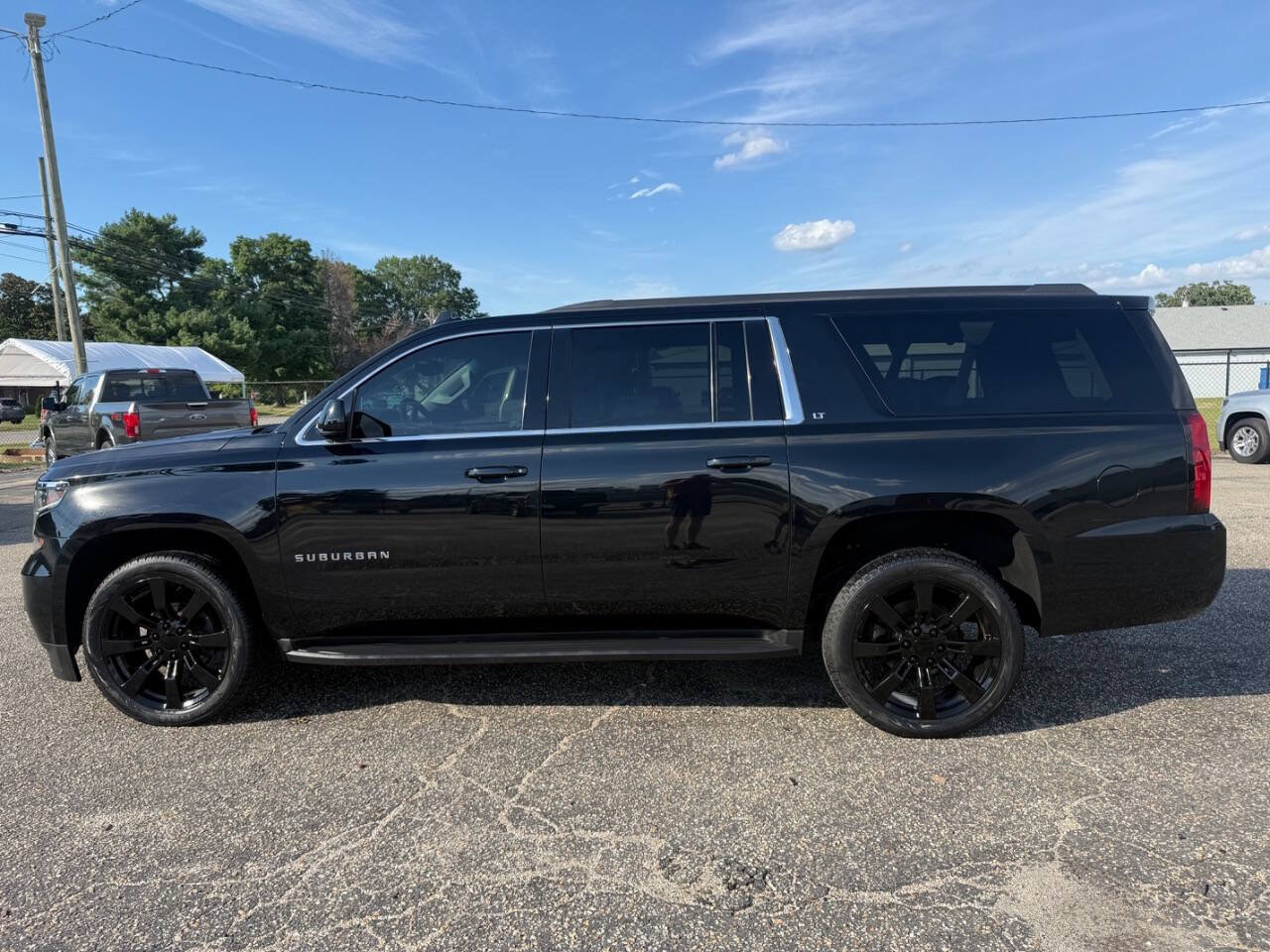 Used 2018 Chevrolet Suburban LT AWD/4WD image 26