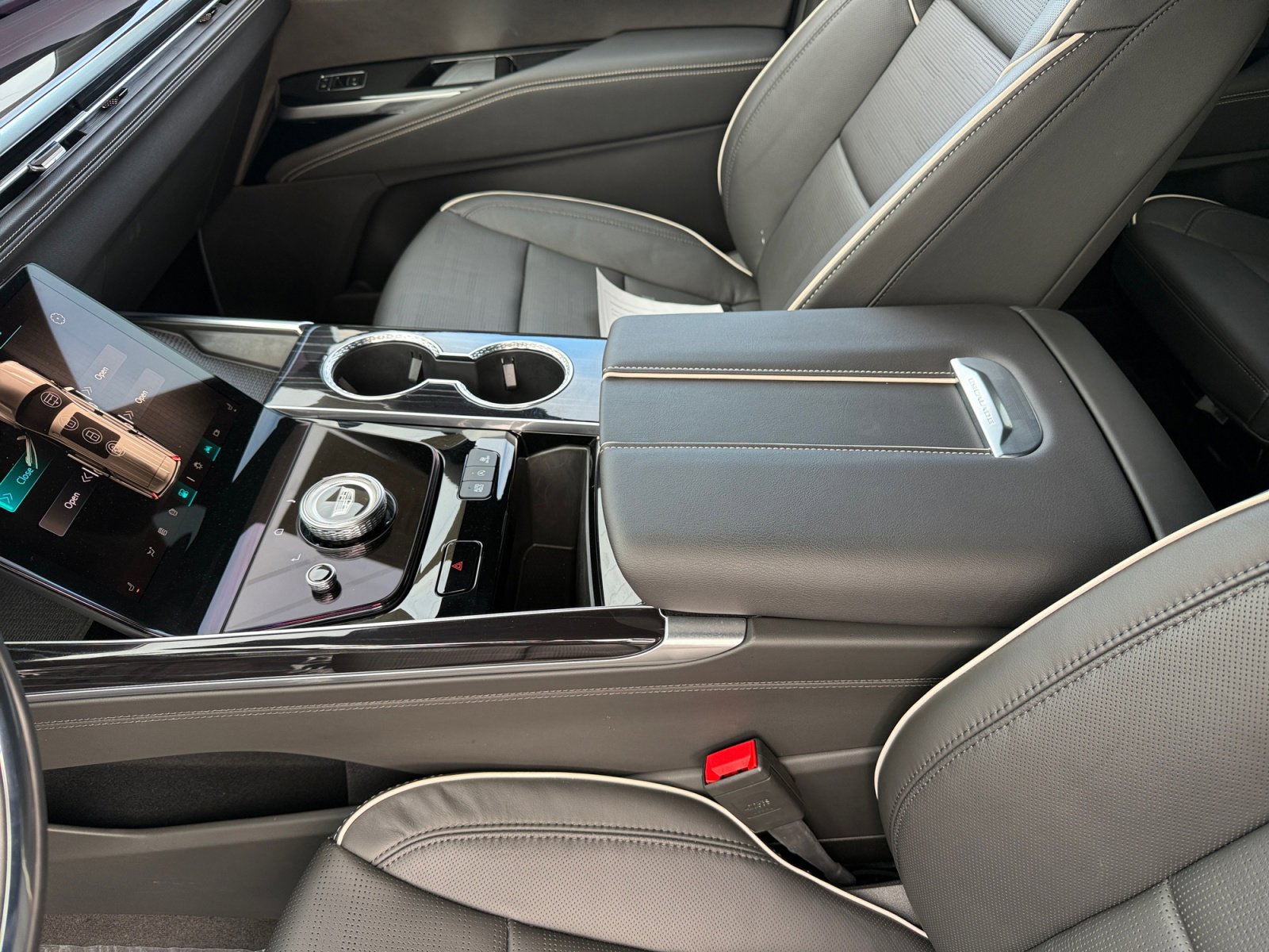 Used 2026 Cadillac Escalade Sport w/ Touring Package image 14