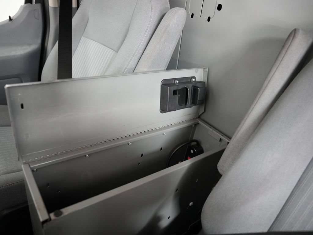 Used 2015 Ford Transit 250 148 Medium Roof RWD image 31