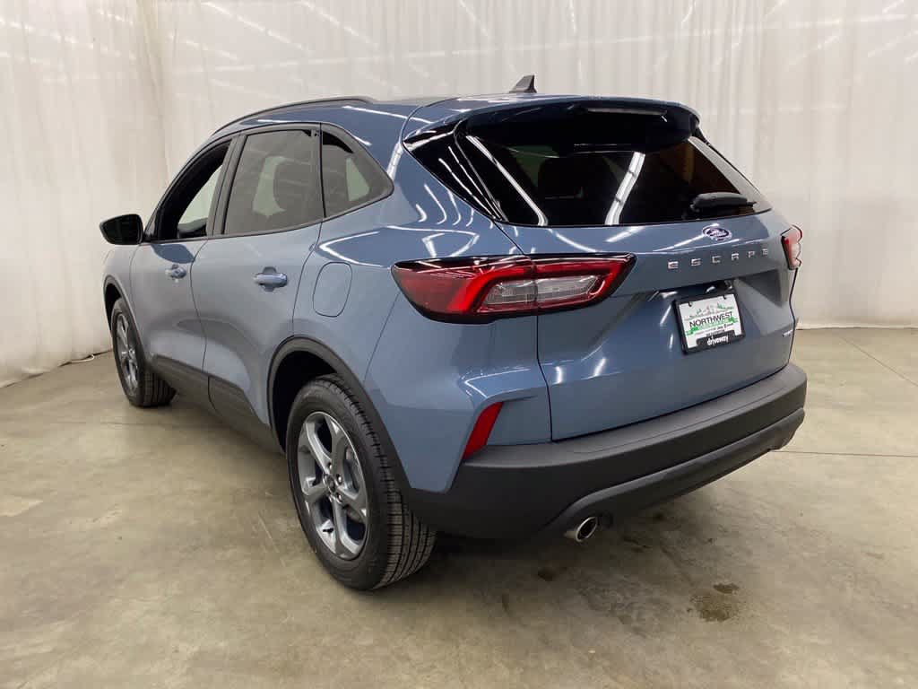 Used 2025 Ford Escape ST-Line Select AWD/4WD image 4