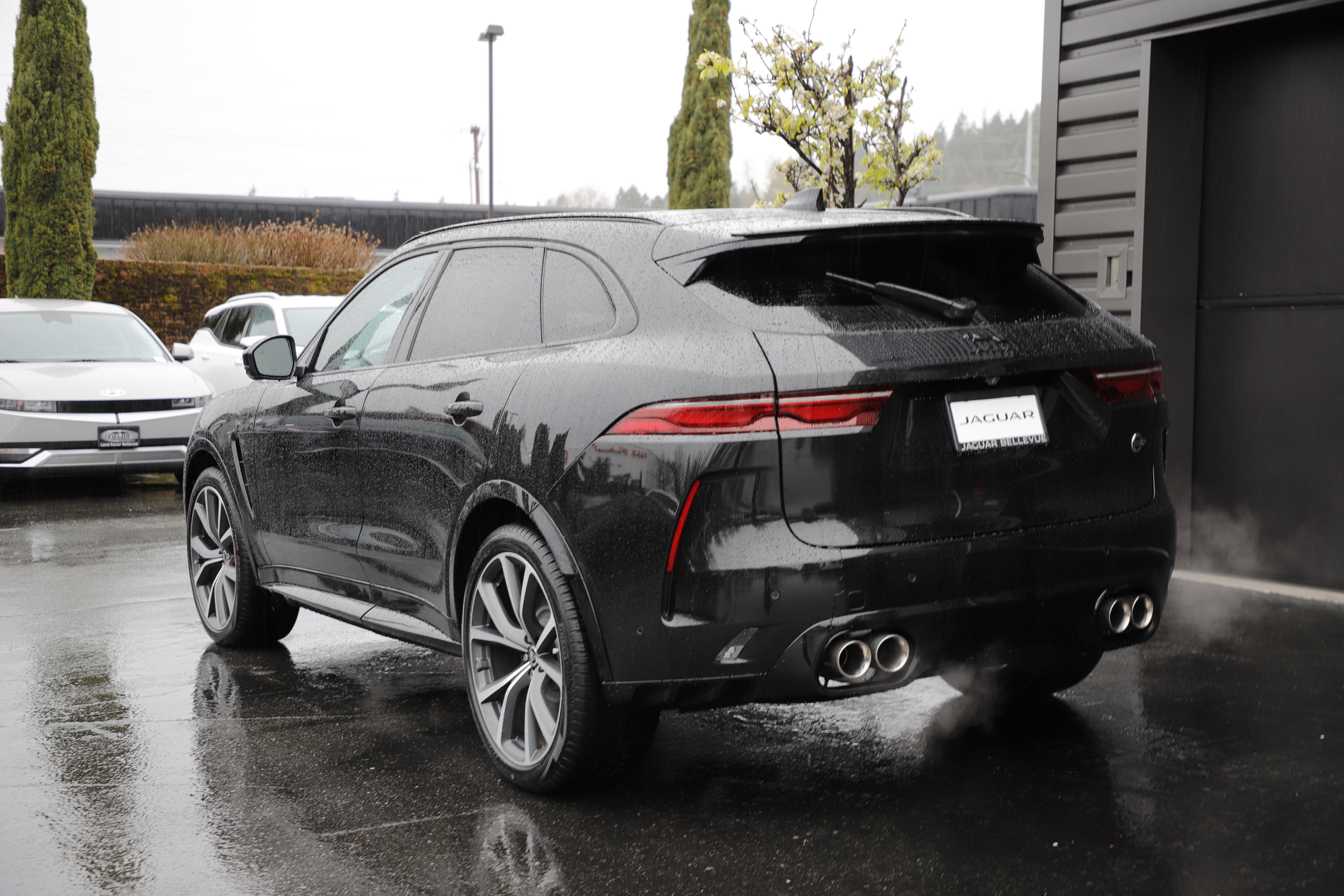 New 2026 Jaguar F-PACE SVR image 4