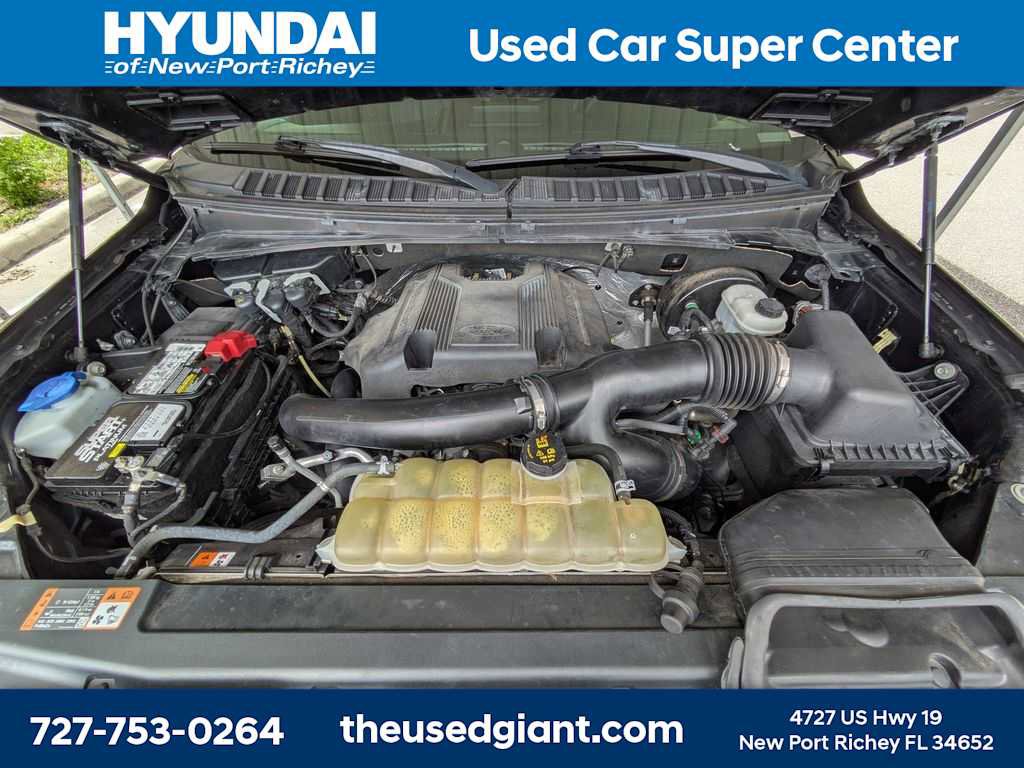 Used 2020 Ford Expedition Limited w/ Equipment Group 301A image 17