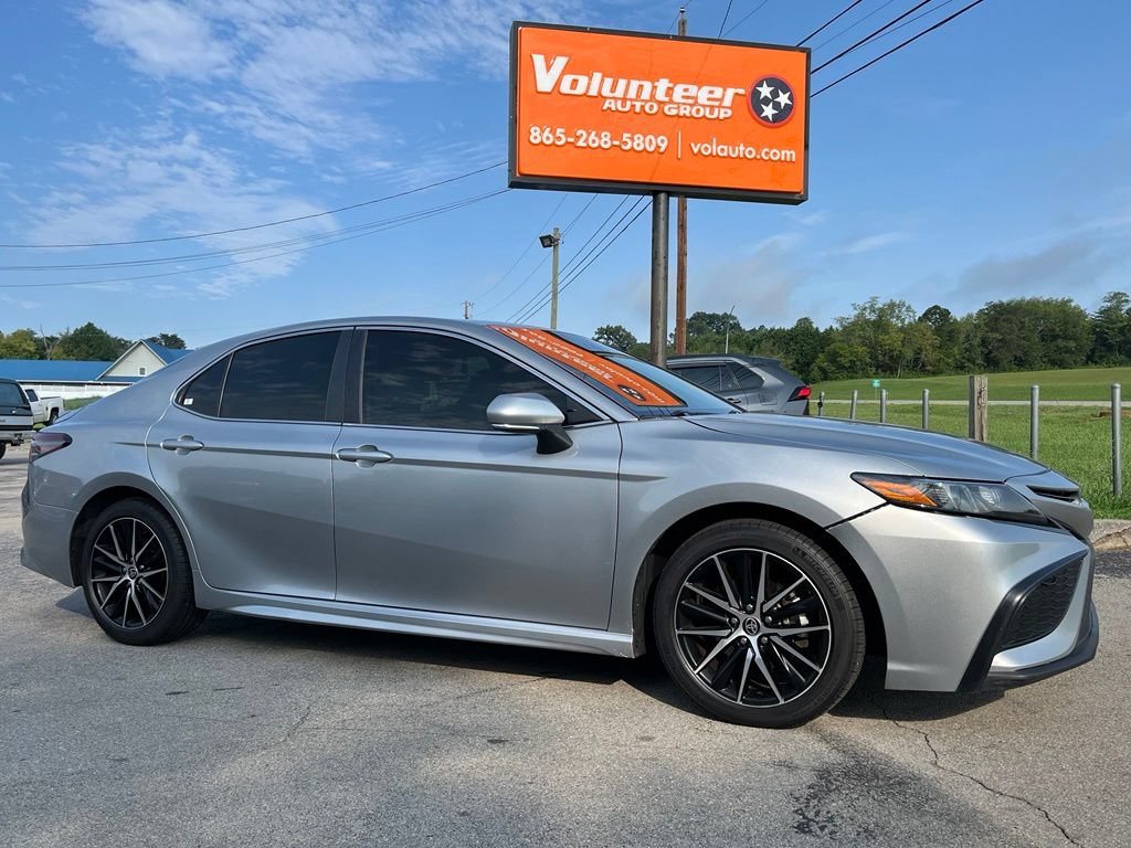 Used 2022 Toyota Camry SE