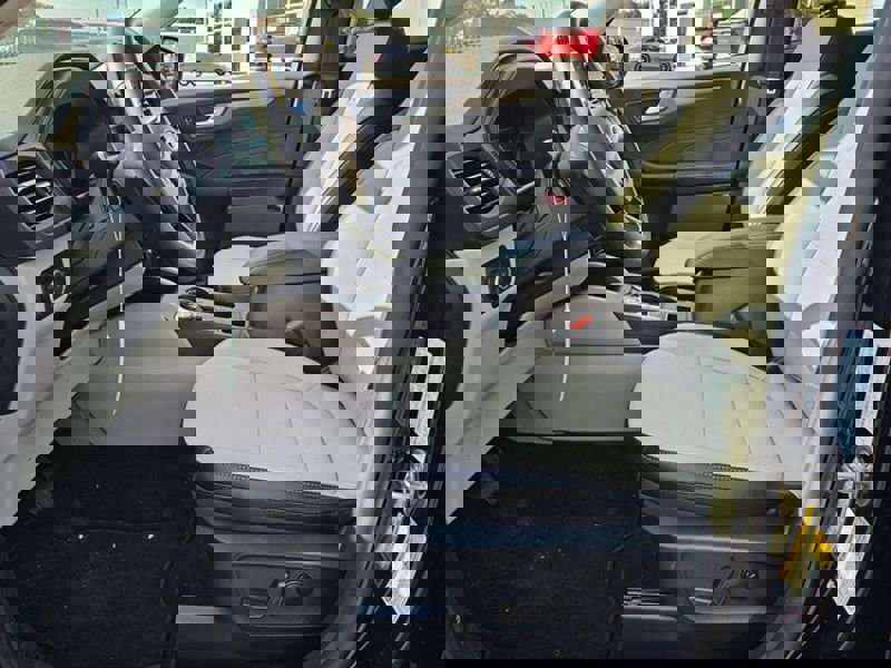 New 2025 Ford Escape SE image 6