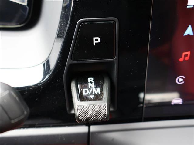 Used 2025 Porsche Panamera 4 AWD/4WD image 17