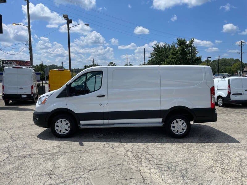 Used 2025 Ford Transit 250 Low Roof w/ Exterior Upgrade Package RWD image 3