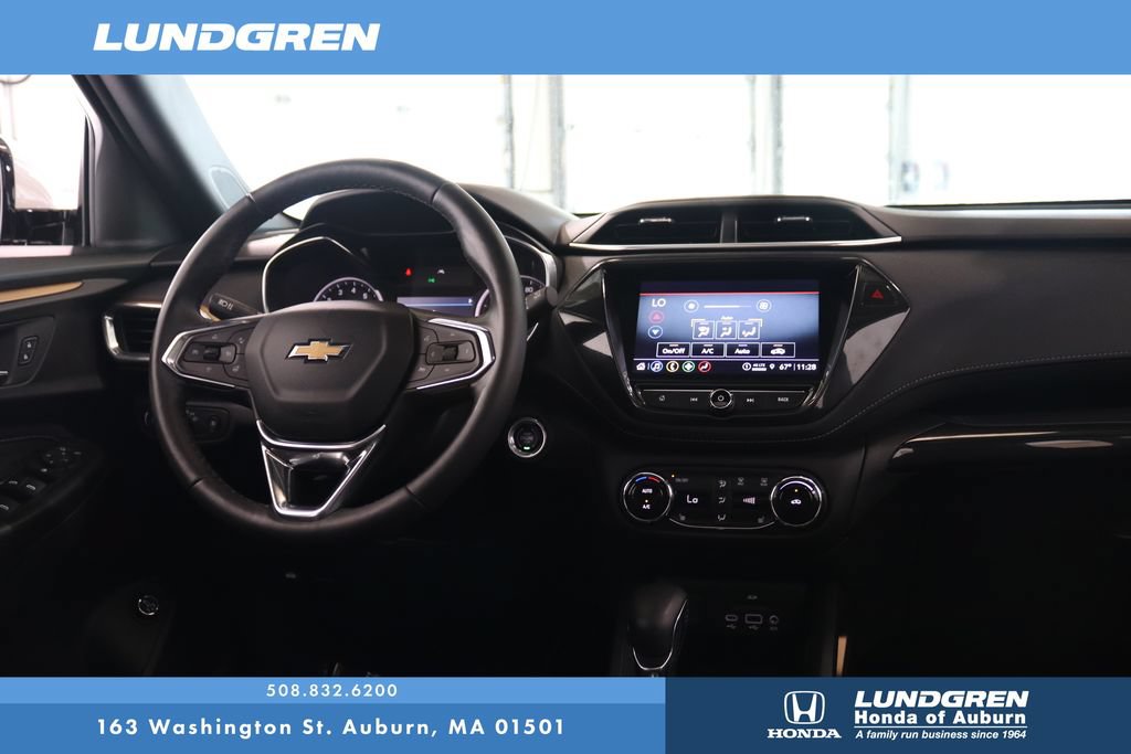 Used 2023 Chevrolet TrailBlazer ACTIV w/ Sun and Liftgate Package AWD/4WD image 4