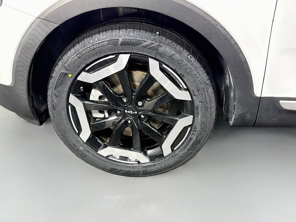Used 2024 Kia Telluride EX w/ EX Captain's Chair Package FWD image 37