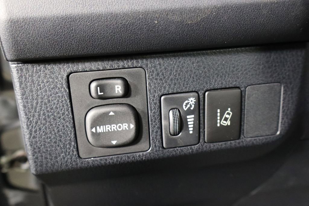 Used 2017 Toyota RAV4 LE image 22