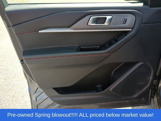 Used 2025 Ford Explorer ST-Line w/ ST-Line Street Pack AWD/4WD image 20