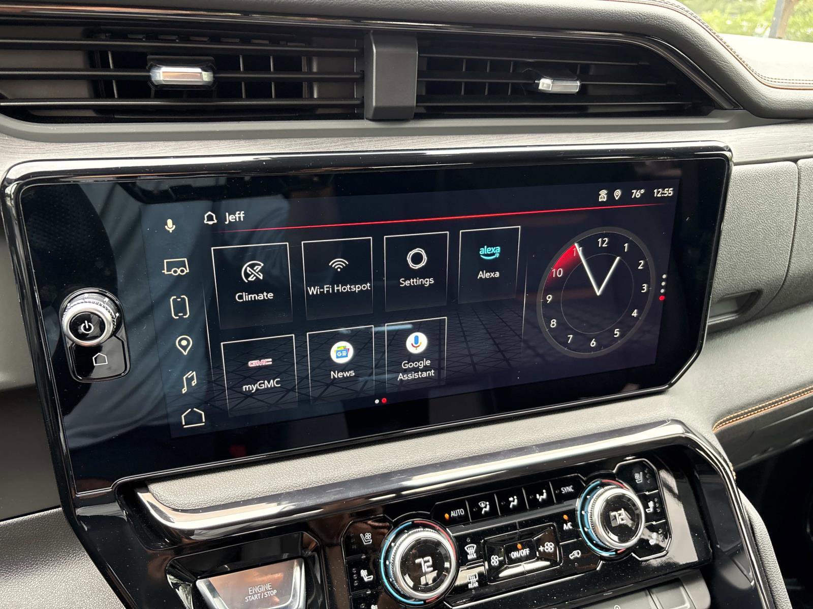 Used 2025 GMC Sierra 2500 AT4 w/ AT4 Premium Plus Package image 25