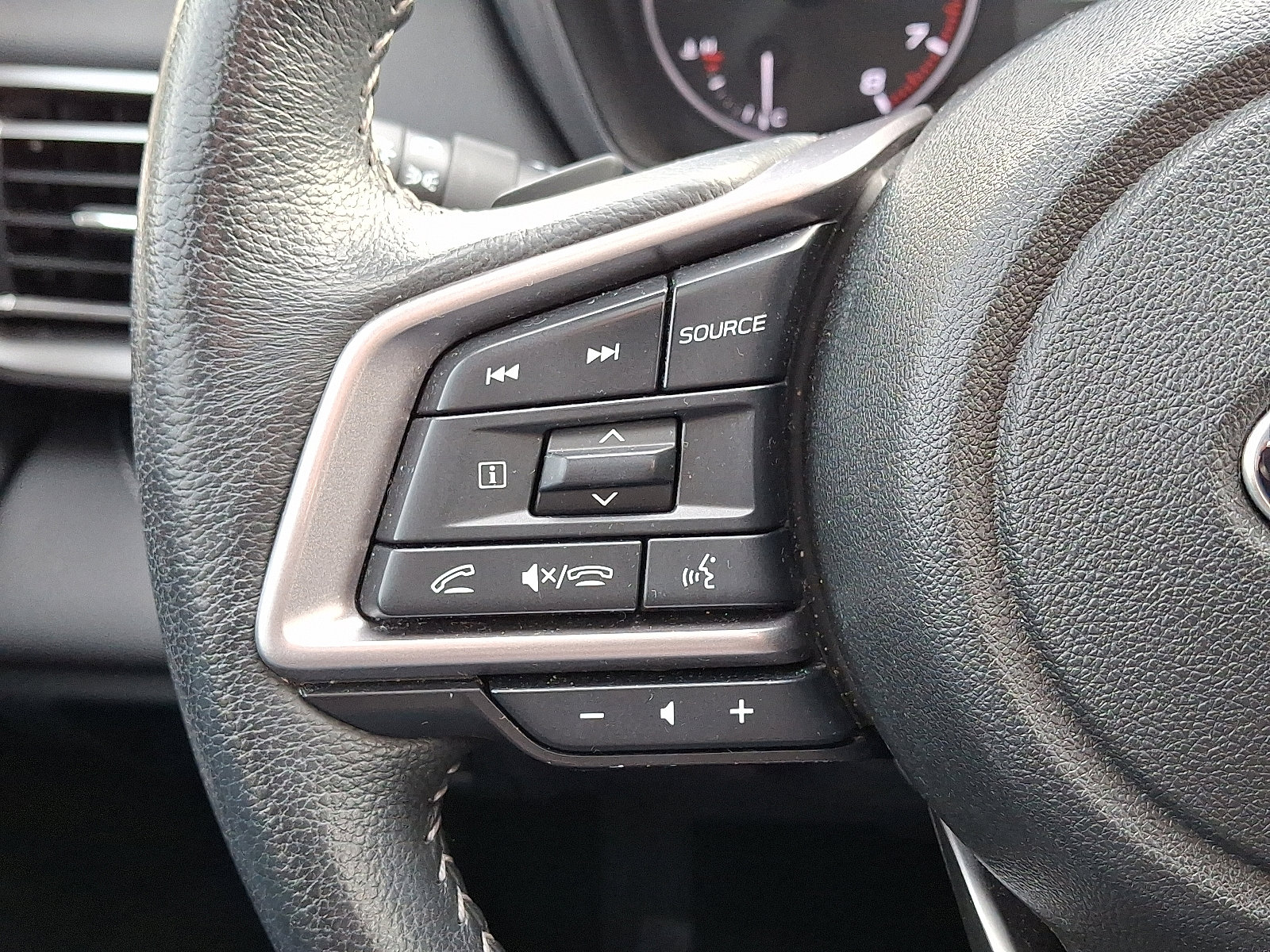 Used 2023 Subaru Legacy Limited image 21