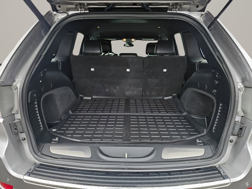 Used 2019 Jeep Grand Cherokee Limited image 11