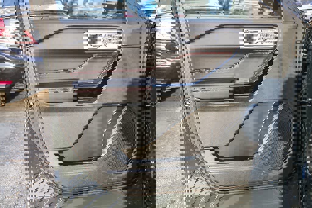 New 2023 Ford Explorer ST-Line w/ Class IV Trailer Tow Package image 22