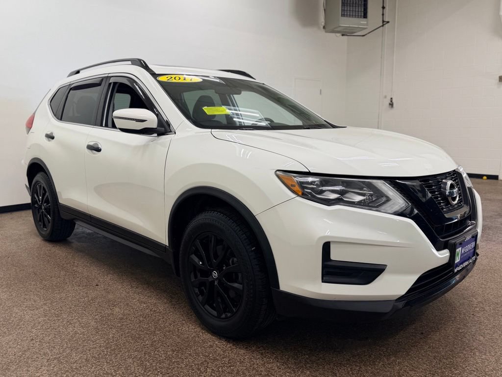 Used 2017 Nissan Rogue SV AWD/4WD image 9
