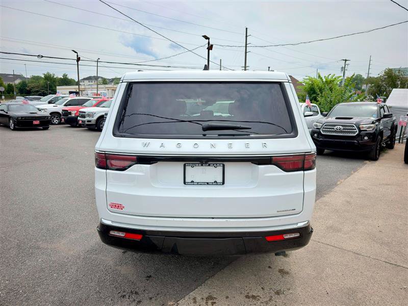 Used 2024 Jeep Wagoneer L Series II RWD image 3