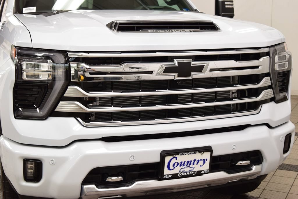 New 2026 Chevrolet Silverado 2500 High Country w/ High Country Premium Package AWD/4WD image 13