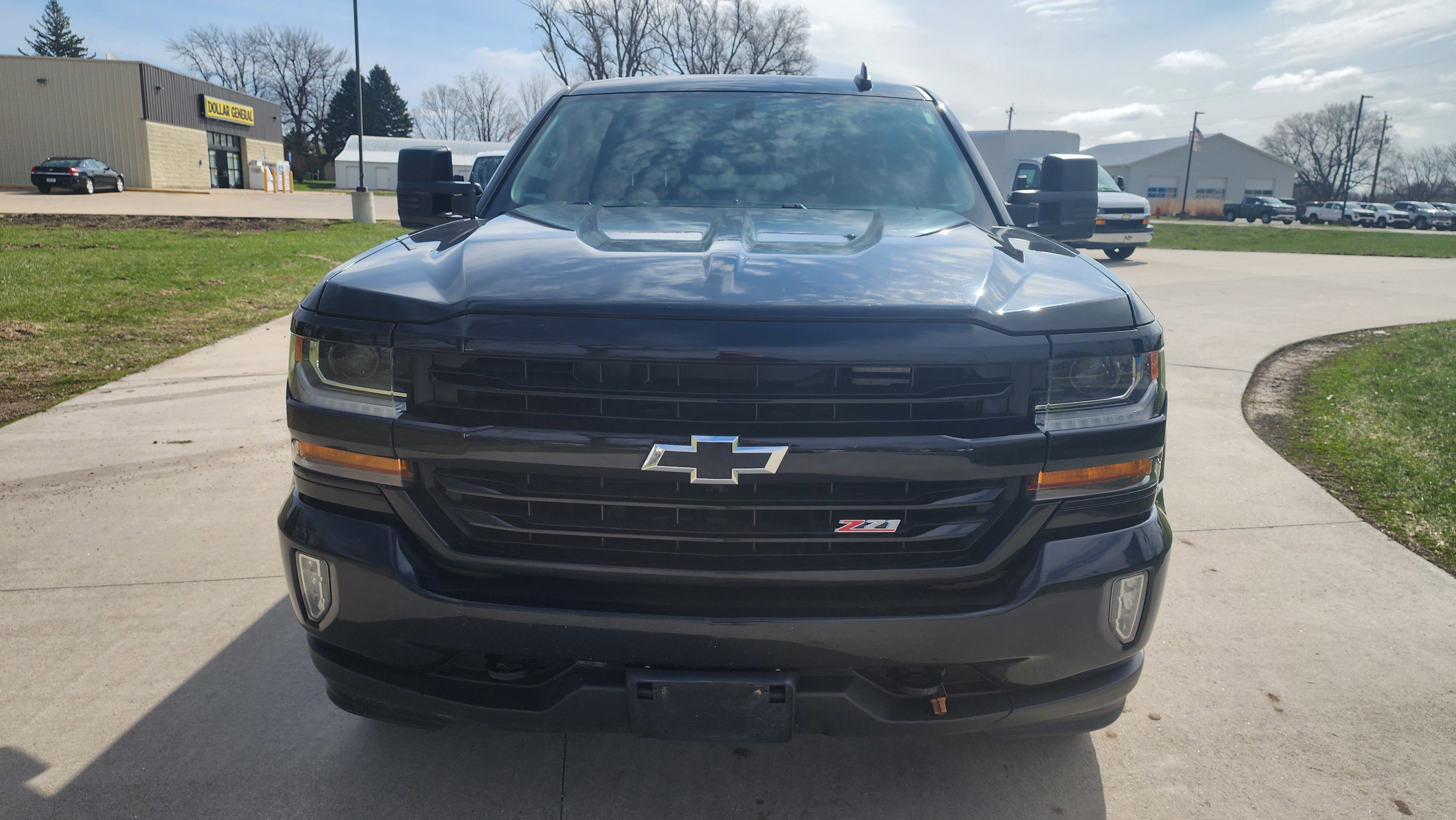 Used 2019 Chevrolet Silverado 1500 LT w/ All Star Edition image 2