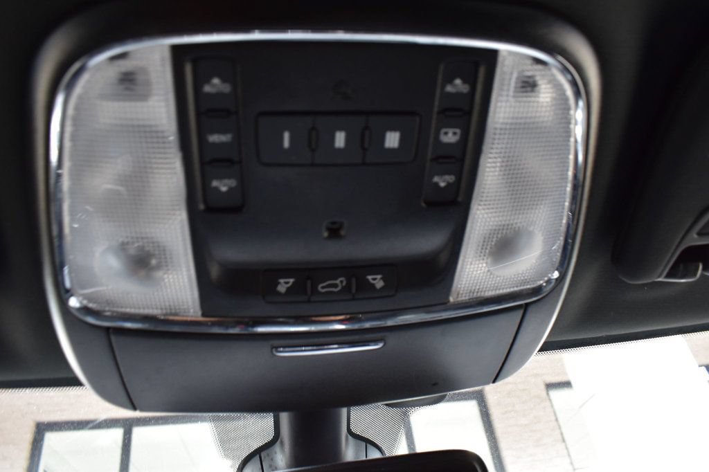 Used 2020 Jeep Grand Cherokee Overland image 38