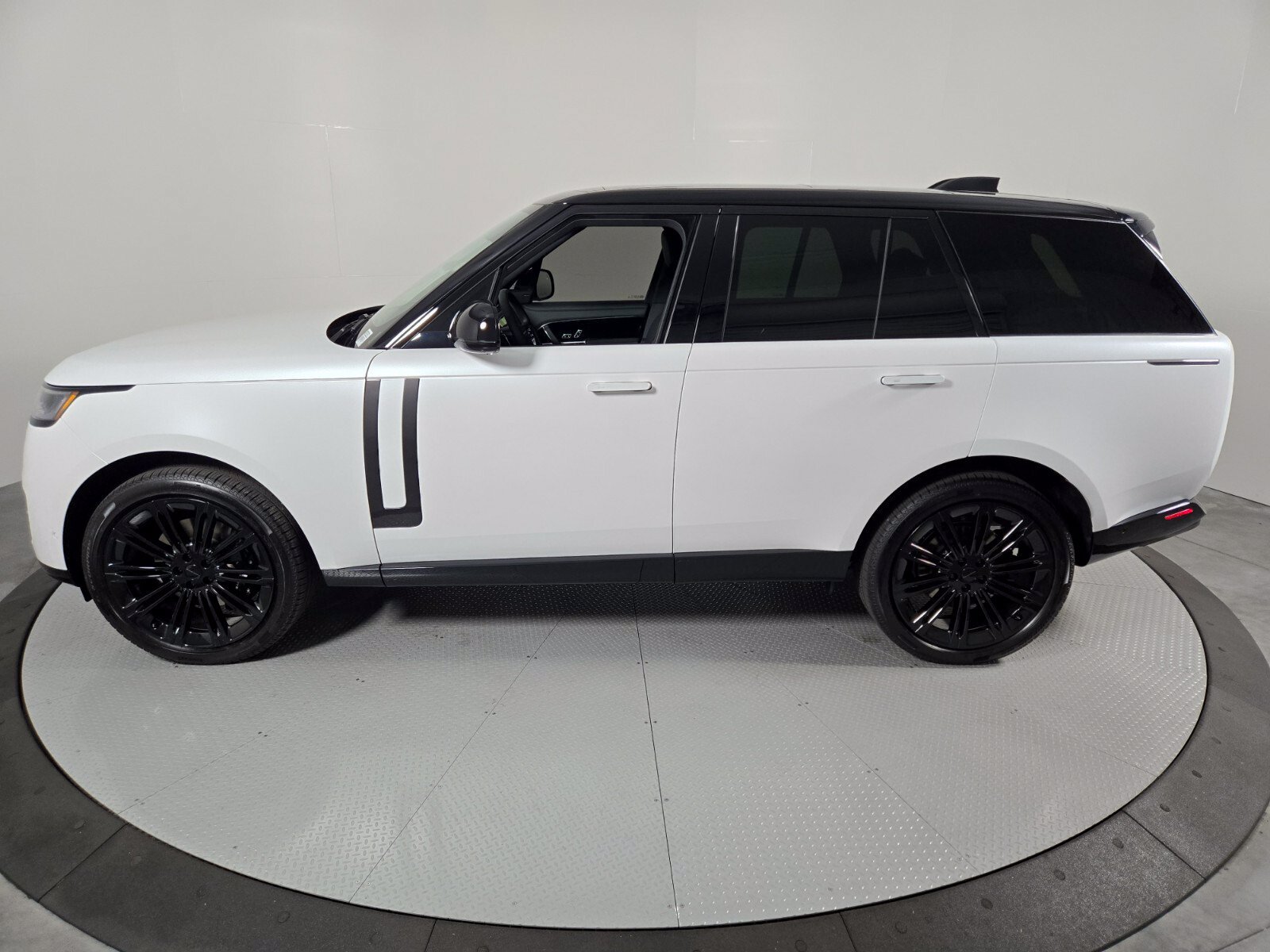 New 2026 Land Rover Range Rover SE AWD/4WD image 31